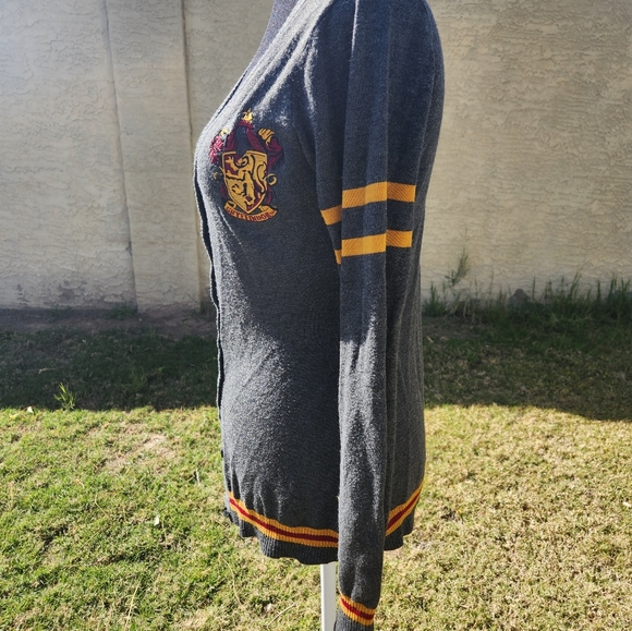 Universal Harry Potter Griffindor Cardigan - Picture 3 of 10